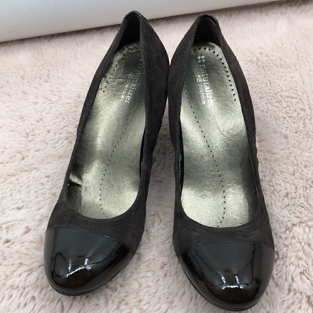 Naturalizer brown suede rounded toe heels